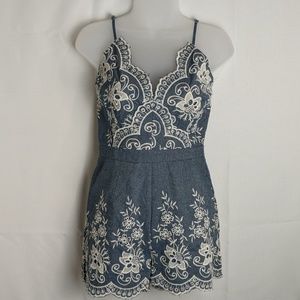 Simplee Embroidery v neck short romper Small